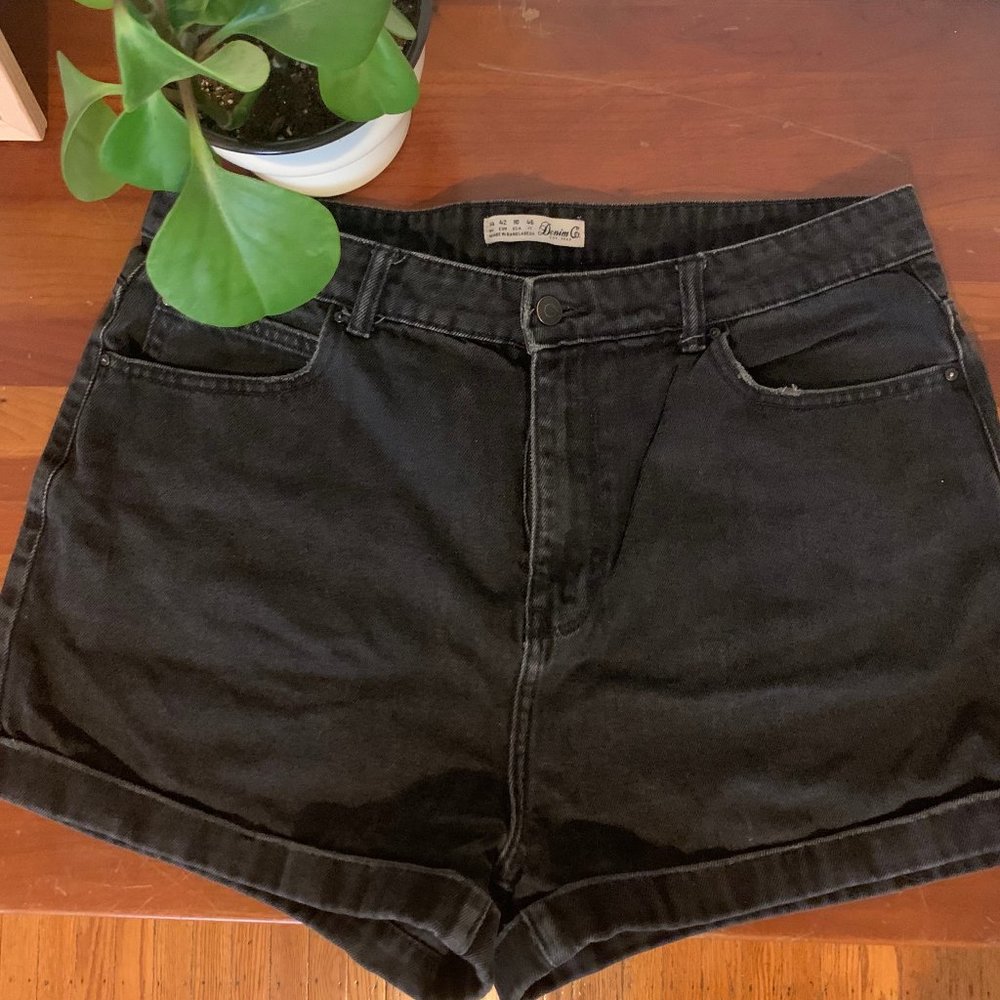 Primark Black High-Waisted Mom Shorts